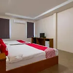 Oyo 665 Sj House Hotel