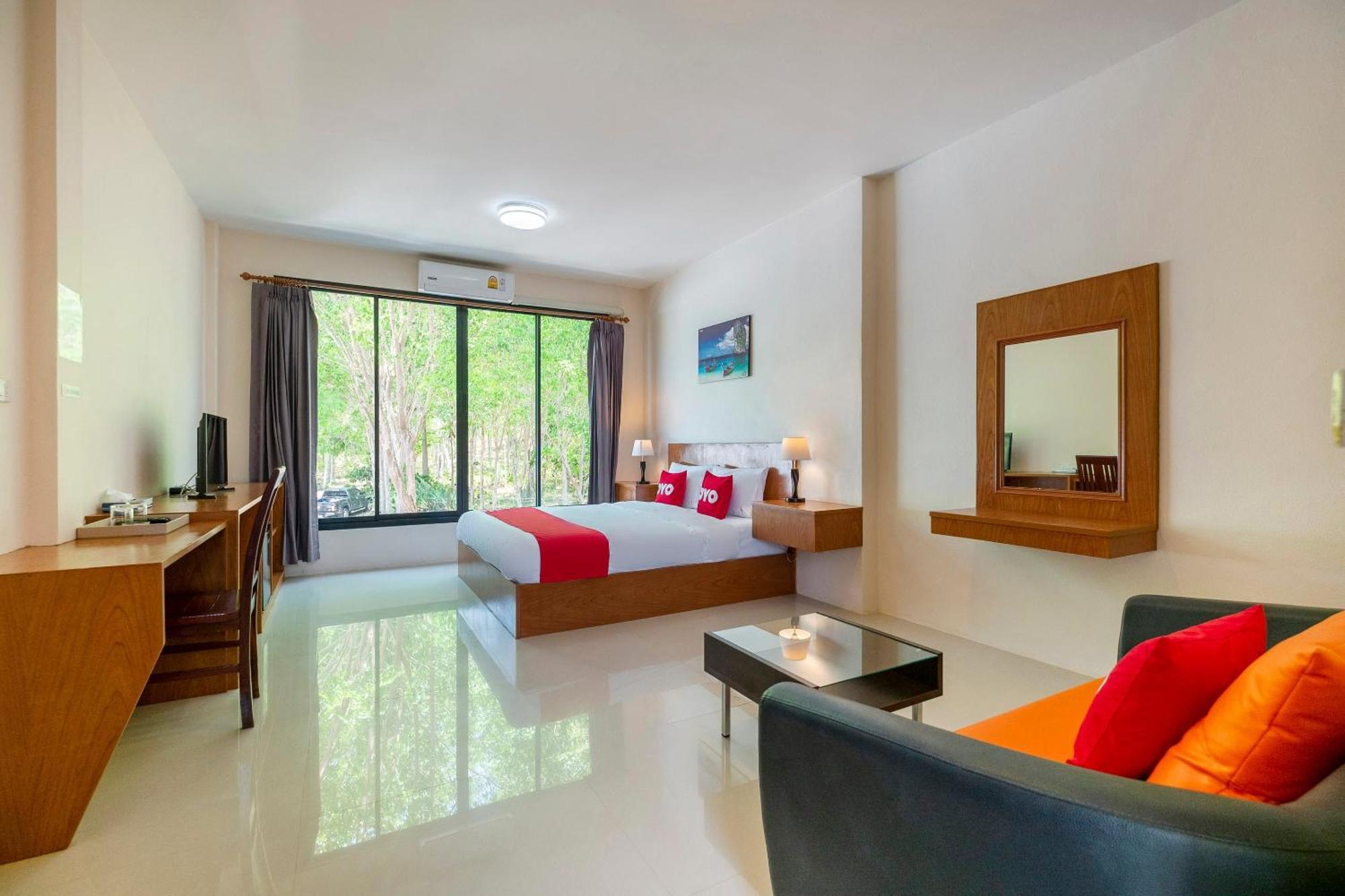 Oyo 665 Sj House Hotel
